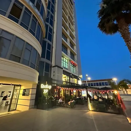 Seafly Apartament *