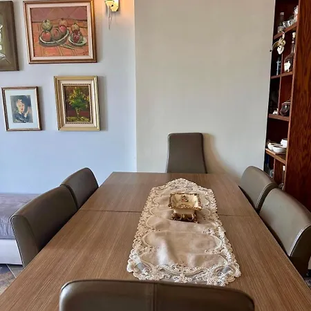 Seafly Apartament *